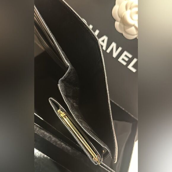💯% Authentic CHANEL CC Black Caviar Wallet✨ - Picture 7 of 15